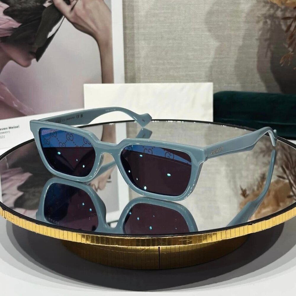 NWT Gucci GG1539S-003 Light Blue Square 55mm Sunglasses - Picture 2 of 6